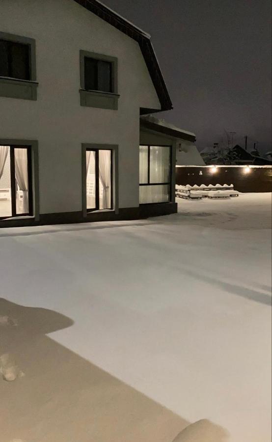 Shale Na Polotskoy Villa Babrujsk Esterno foto