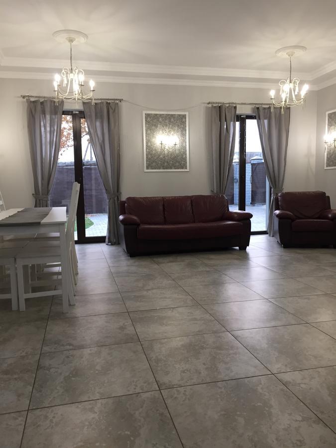 Shale Na Polotskoy Villa Babrujsk Esterno foto