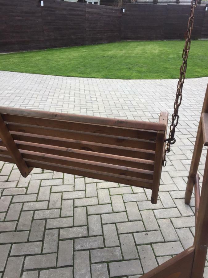 Shale Na Polotskoy Villa Babrujsk Esterno foto